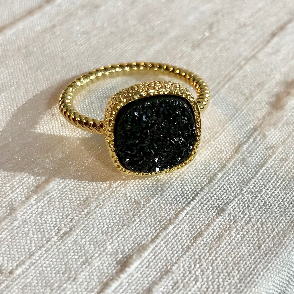 ✨Natural Druzy Quartz Ring✨